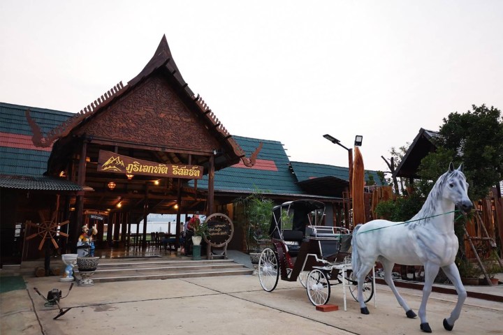 ประชาสัมพันธ์_ภูริเอกทัตรีสอร์ท_สวนผึ้ง_Promotionhang